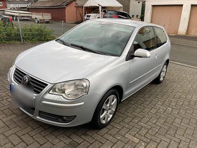 Silber Gebraucht 2006 VW Polo Goal Kleinwagen | 2.700 € (Etwas zu teuer)