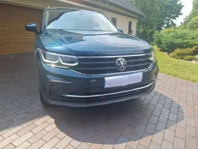 Gebraucht VW Tiguan Life 150 PS (110 kW) 2021 Blau SUV