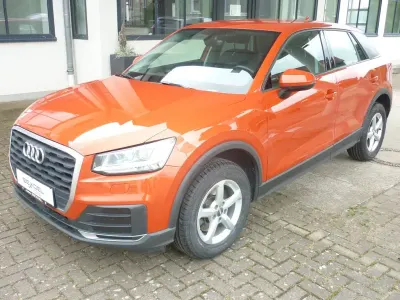 Gebraucht Audi Q2 Basis 150 PS (110 kW) 2017 Orange SUV