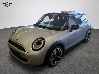 Używany Mini Cooper S Favoured 204 KM (150 kW) 2024 Szary Hatchback