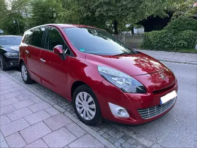Gebraucht Renault Grand Scénic II 131 PS (96 kW) 2009 Rot Van / Kleinbus