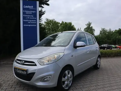 Gebraucht Hyundai i10 Classic 69 PS (50 kW) 2012 Silber Kleinwagen