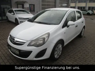 Używany Opel Corsa Selection 69 KM (50 kW) 2014 Biały Hatchback