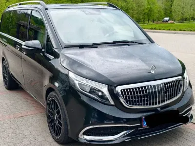 Gebraucht Mercedes V220 Avantgarde 163 PS (119 kW) 2019 Schwarz Van / Kleinbus