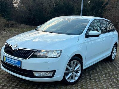 Gebraucht Skoda Rapid Joy 125 PS (91 kW) 2016 Weiß Kleinwagen