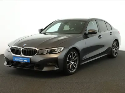 Gebraucht BMW 320 Sport Line 190 PS (139 kW) 2021 Mineralgrau metallic SUV