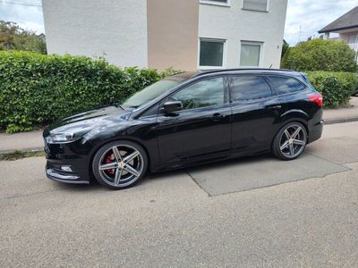 gebraucht Ford Focus 2,0 EB ST Leder-Exklusiv-Paket Turnier ST