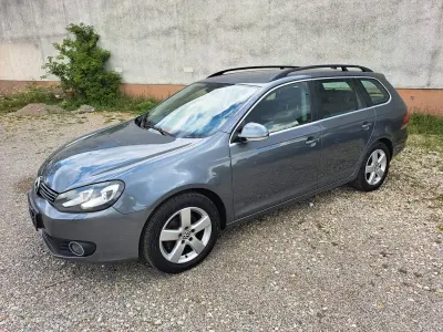 Gebraucht VW Golf VI Comfortline 105 PS (77 kW) 2011 Grau Kleinwagen