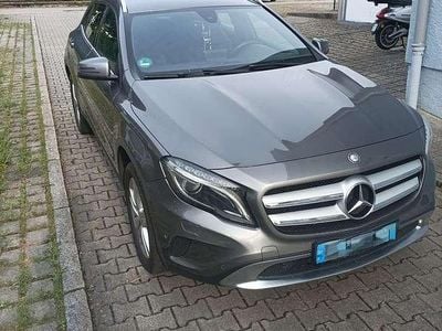 Mercedes GLA200