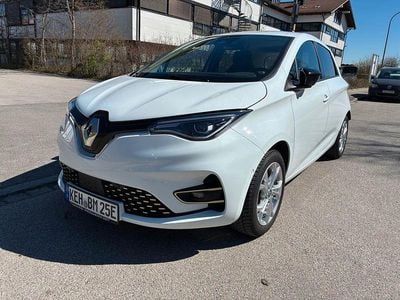 Second-hand Renault Zoe Iconic 100 kW (136 CP) 2023 Alb Hatchback