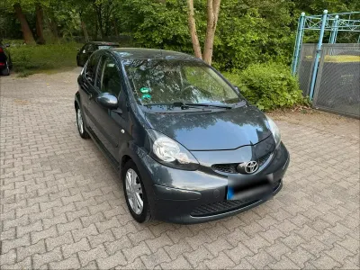 Second-hand Toyota Aygo 68 CP (50 kW) 2007 Gri Hatchback