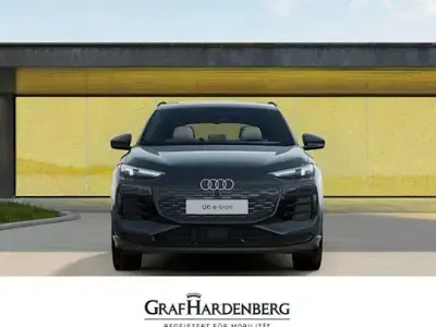 Neu Audi Q6 e-tron Edition .1 239 kW (326 PS) 2026 Grau SUV