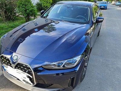 Second-hand BMW i4 Shadowline 250 kW (340 CP) 2023 Albastru Berlinǎ