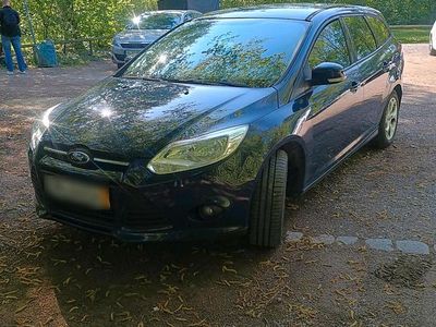 Gebraucht Ford Focus 125 PS (91 kW) 2012 Blau Kombi