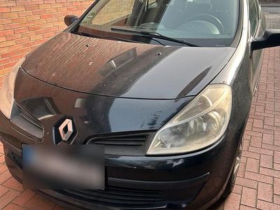 Gebraucht Renault Clio II 74 PS (54 kW) 2008 Schwarz Kleinwagen