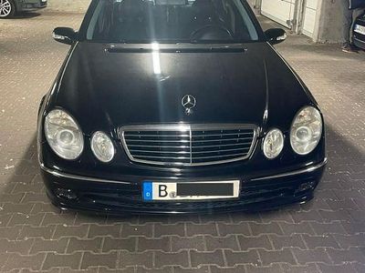 Gebraucht Mercedes E200 Avantgarde 163 PS (119 kW) 2004 Schwarz Limousine