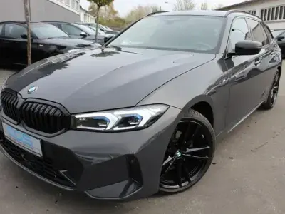 Używany BMW 320 M Sport 190 KM (139 kW) 2024 Szary Kombi