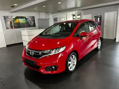 Käytetty Honda Jazz Elegance 102 HP (75 kW) 2018 Punainen Viistoperä