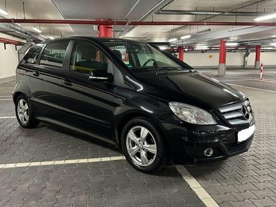 Mercedes B180