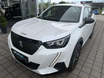 Gebraucht Peugeot 2008 Allure 131 PS (96 kW) 2023 Weiß SUV