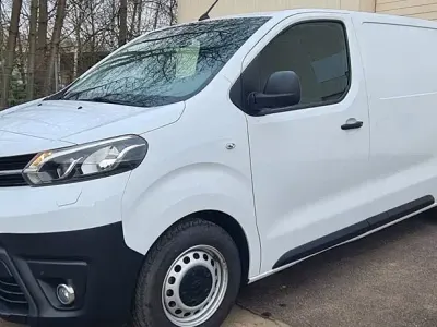 Używany Toyota Proace 120 KM (88 kW) 2022 Biały Minivan