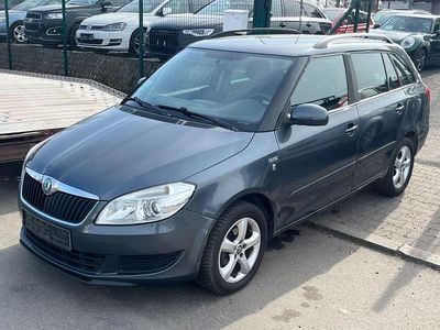 Gebraucht Skoda Fabia Family 69 PS (50 kW) 2011 Grau Kombi