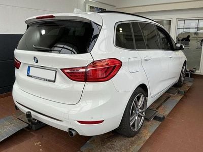 Gebraucht BMW 220 Gran Tourer Luxury Line 190 PS (139 kW) 2016 Weiß Van / Kleinbus