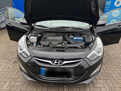 Usata Hyundai i40 141 CV (103 kW) 2011 Nero Station wagon