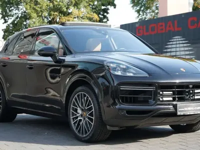 Gebraucht Porsche Cayenne Turbo 549 PS (403 kW) 2019 Schwarz SUV