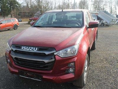 Gebraucht Isuzu D-Max 163 PS (119 kW) 2024 Red spinell Pickup