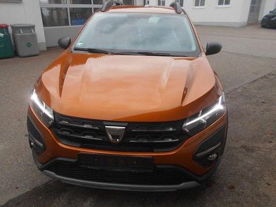 Gebraucht Dacia Sandero Essentiel 101 PS (74 kW) 2021 Orange Limousine