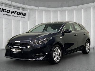 Schwarz Gebraucht 2023 Kia Ceed Vision Kleinwagen | 19.990 € (Guter Preis)