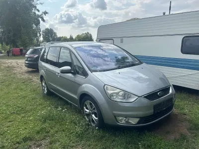 Używany Ford Galaxy Ghia 140 KM (102 kW) 2007 Minivan