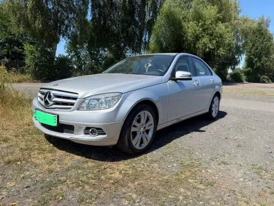 Gebraucht Mercedes C180 Avantgarde 156 PS (114 kW) 2010 Silber Limousine