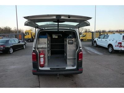Candyweiss Gebraucht 2016 VW T6 Van | 18.921 € (Fairer Preis)