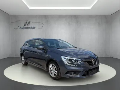 Gebraucht Renault Mégane GrandTour LIMITED 132 PS (97 kW) 2018 Grau Kombi