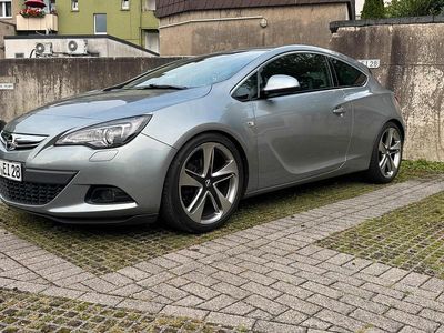 Opel Astra GTC