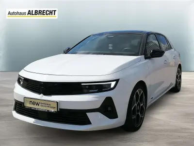 Gebraucht Opel Astra Ultimate 181 PS (133 kW) 2022 Jade weiss/arktis weiss Kleinwagen