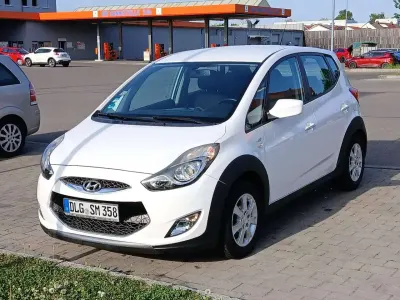 Gebraucht Hyundai ix20 90 PS (66 kW) 2013 Weiß Kleinwagen