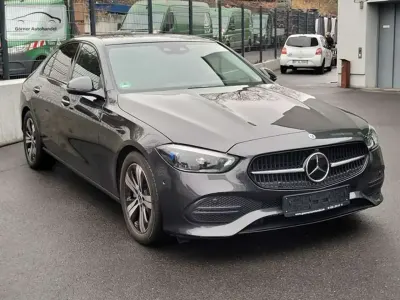 Gebraucht Mercedes C300 Avantgarde 258 PS (189 kW) 2022 Graphitgrau (metallic) Limousine