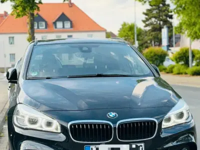 Używany BMW 225 231 KM (169 kW) 2017 Czarny Kombi