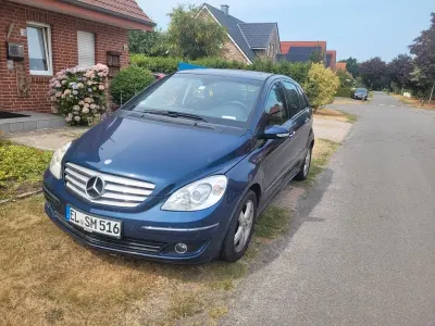 Gebraucht Mercedes B180 109 PS (80 kW) 2006 Blau Van / Kleinbus