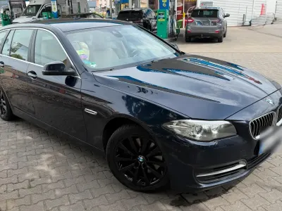 Gebraucht BMW 530 258 PS (189 kW) 2015 Blau Kombi
