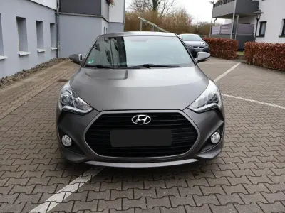 Gebraucht Hyundai Veloster Style 186 PS (136 kW) 2015 Grau Kleinwagen