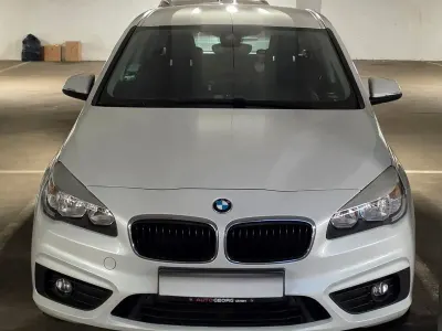 Gebraucht BMW 218 Active Tourer Advantage 150 PS (110 kW) 2016 Weiß Van / Kleinbus