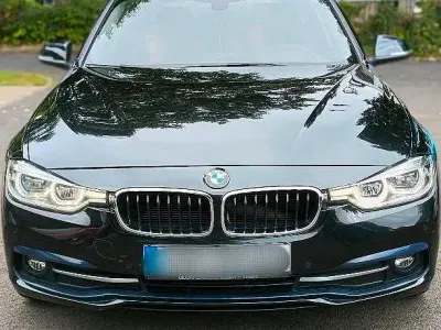 Gebraucht BMW 318 Sport Line 140 PS (102 kW) 2018 Schwarz Kombi