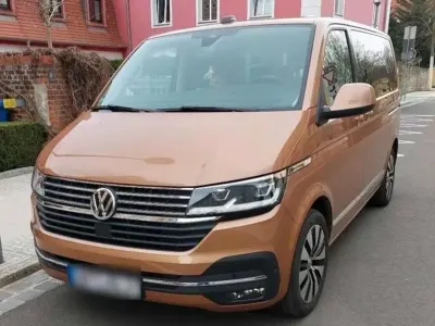 Gebraucht VW Multivan Highline 199 PS (146 kW) 2020 Bronze Van / Kleinbus