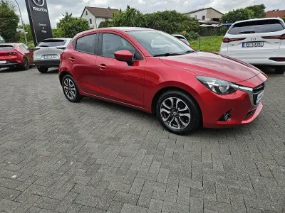 Gebraucht Mazda 2 Nakama 90 PS (66 kW) 2017 Rot Limousine
