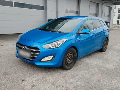 Gebraucht Hyundai i30 Trend 101 PS (74 kW) 2017 Blau Kombi