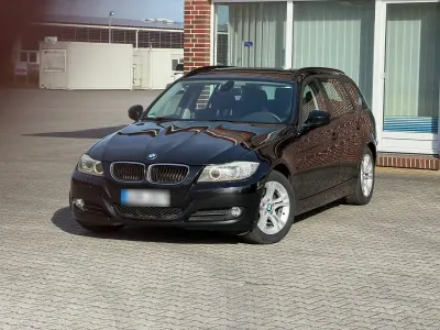 Gebraucht BMW 318 177 PS (130 kW) 2011 Schwarz Kombi